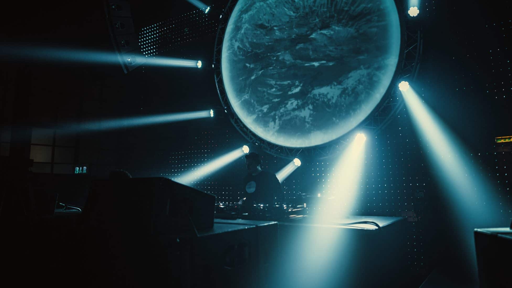 lichtshow tijdens paradigm nye